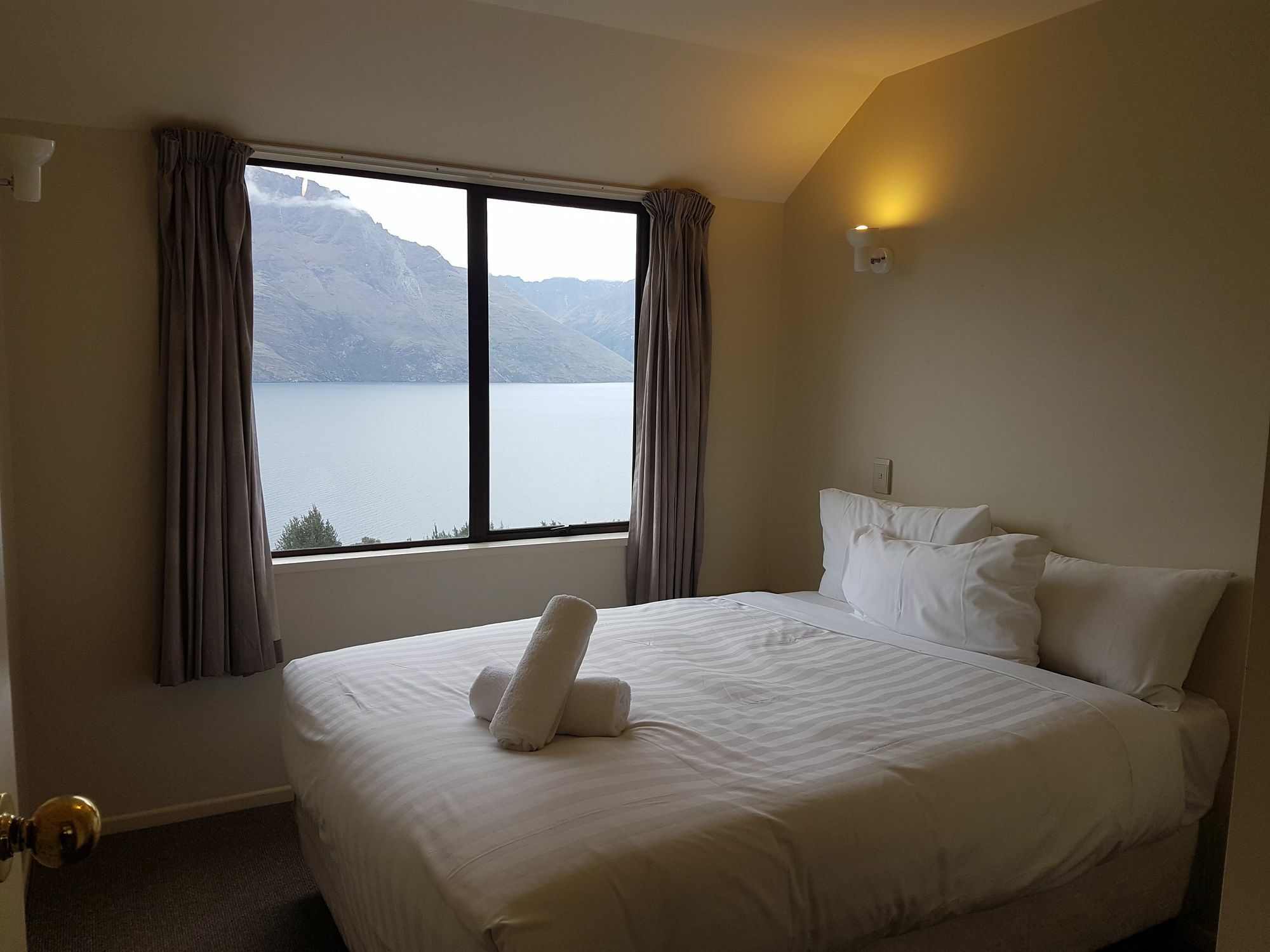 Queenstown Lakeview Holiday Home-5Mins To Town Extérieur photo