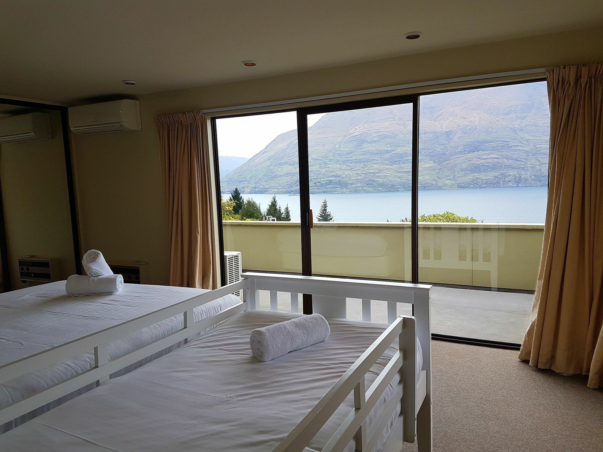 Queenstown Lakeview Holiday Home-5Mins To Town Extérieur photo